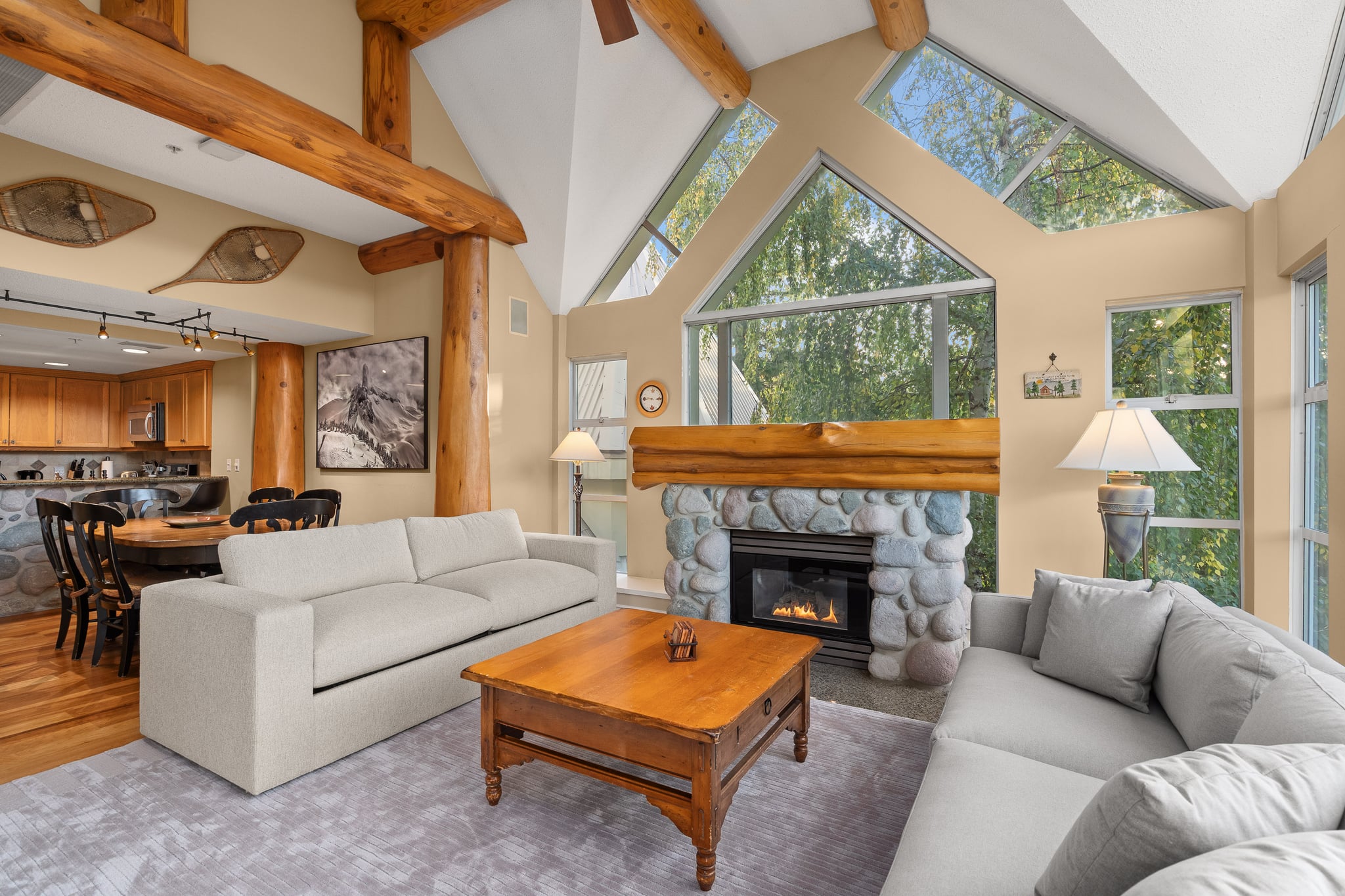 Woodrun Lodge ski-in ski-out penthouse 3