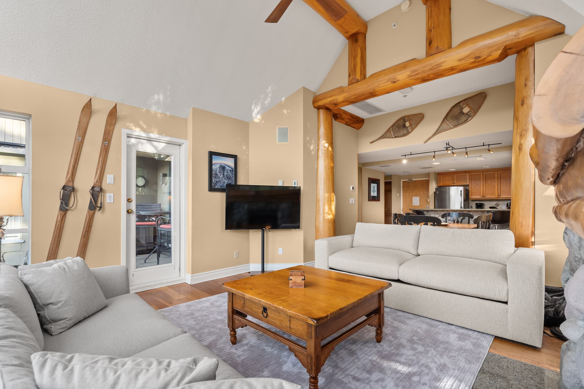 Woodrun Lodge ski-in ski-out penthouse 7