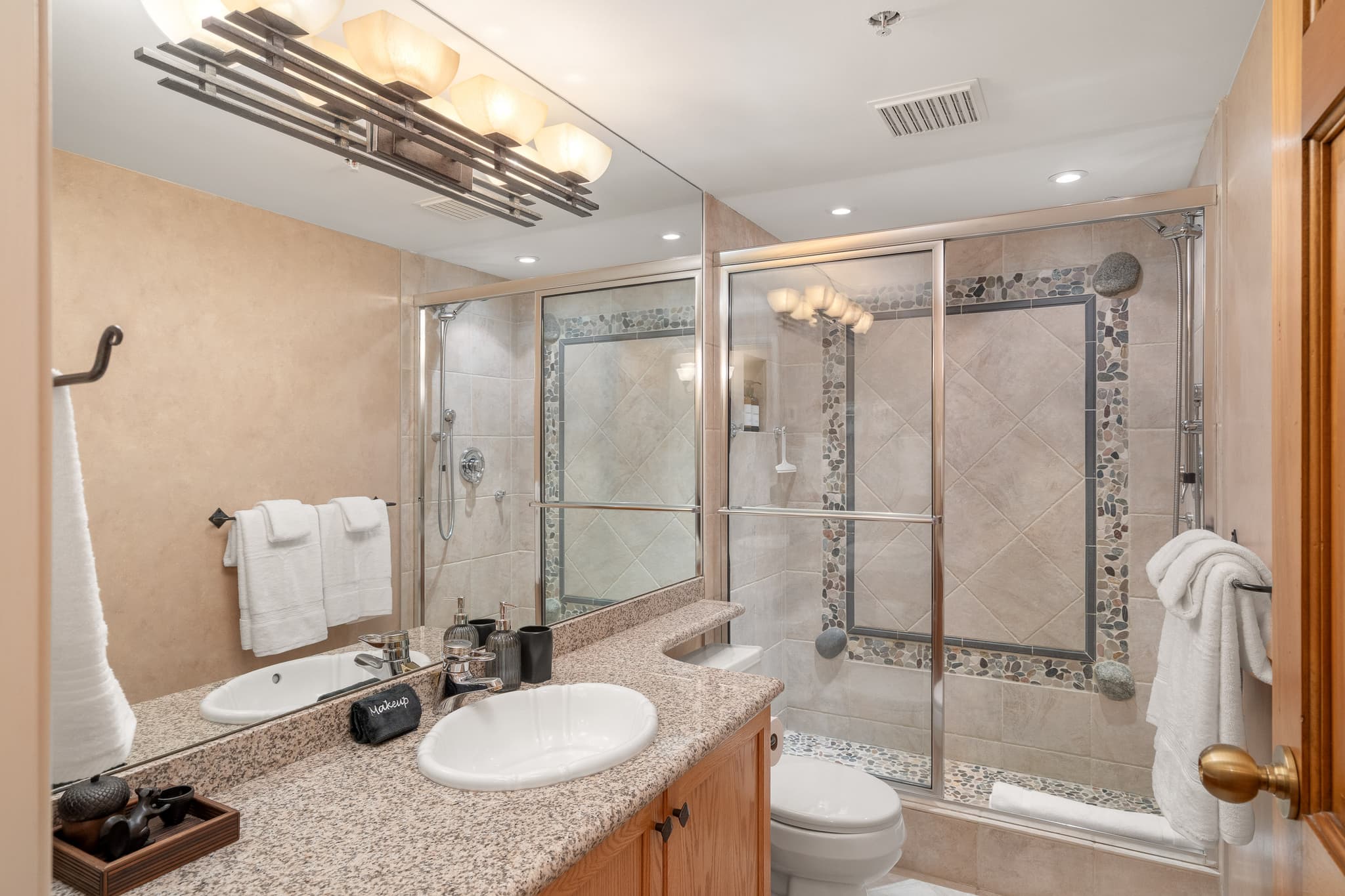 Woodrun Lodge ski-in ski-out penthouse 12