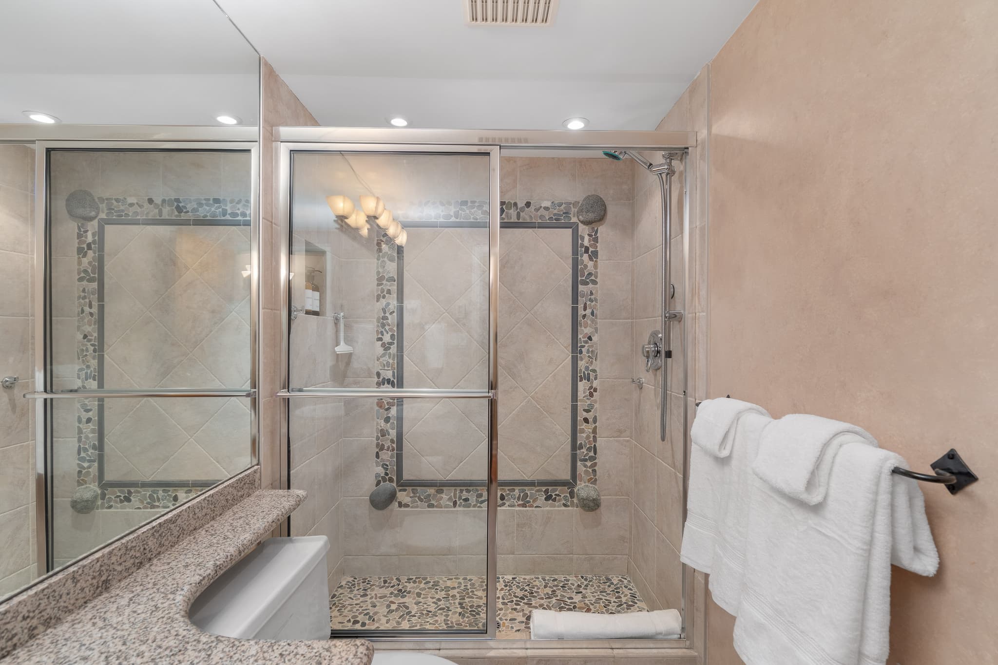 Woodrun Lodge ski-in ski-out penthouse 13