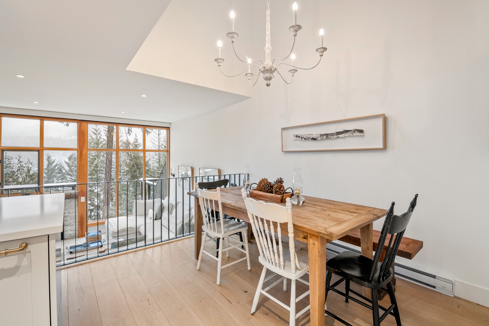 Luxe 5-BED Scandinave Retreat 6