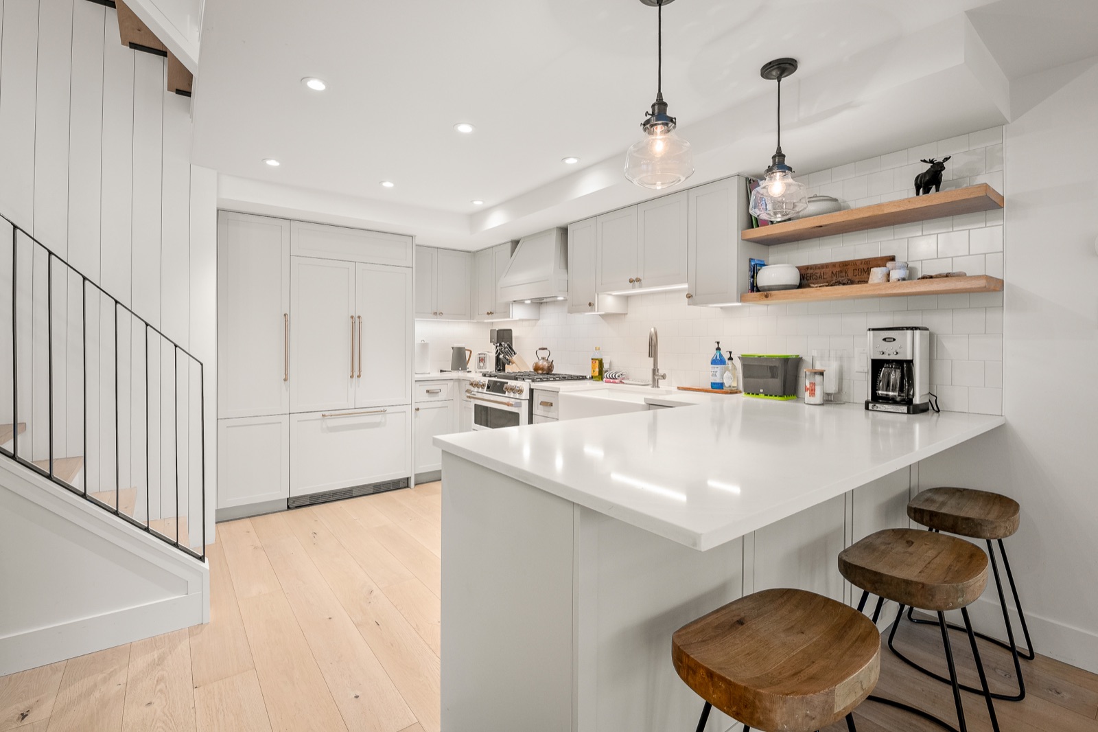Luxe 5-BED Scandinave Retreat 7