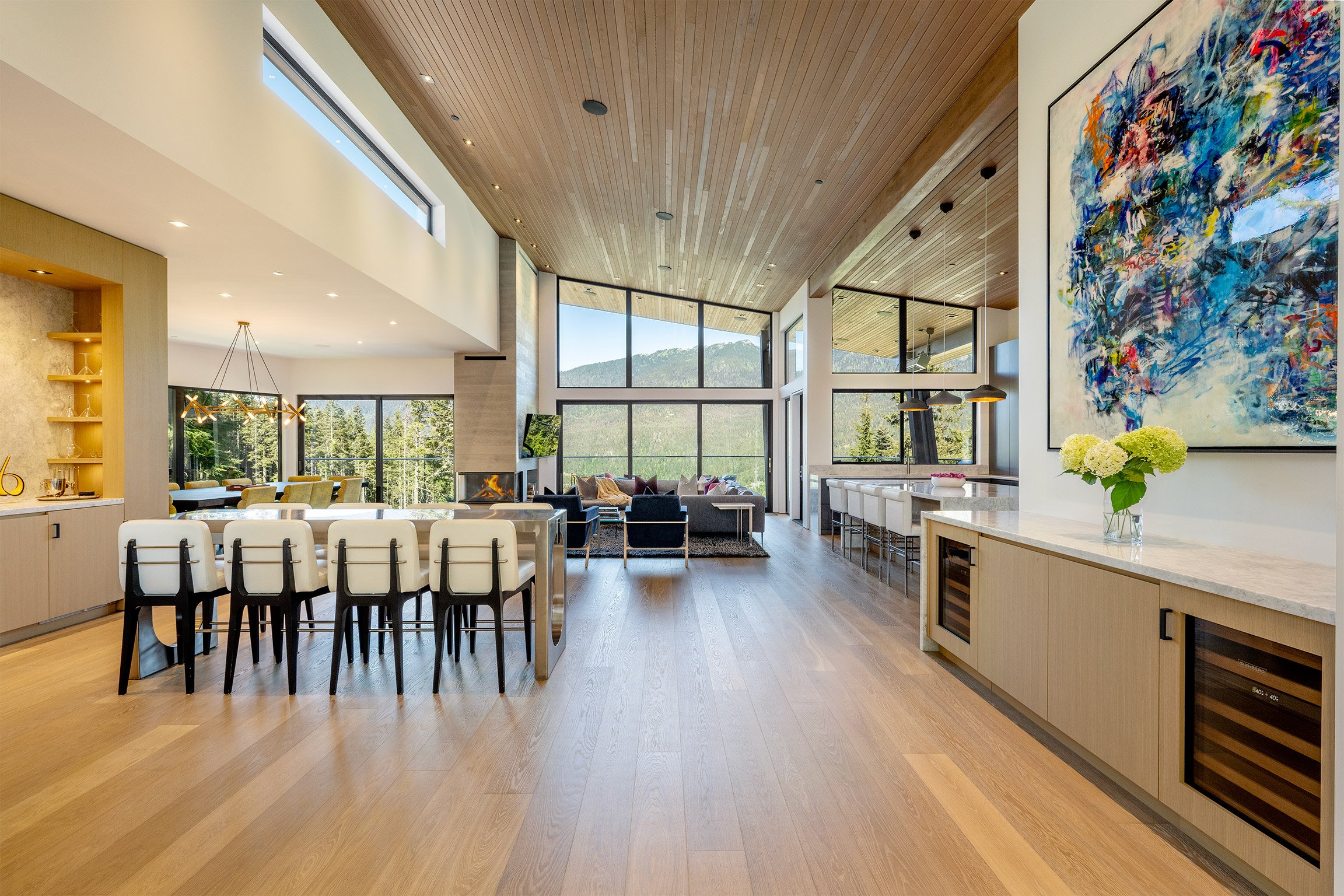 Luxury Kadenwood property interior 7